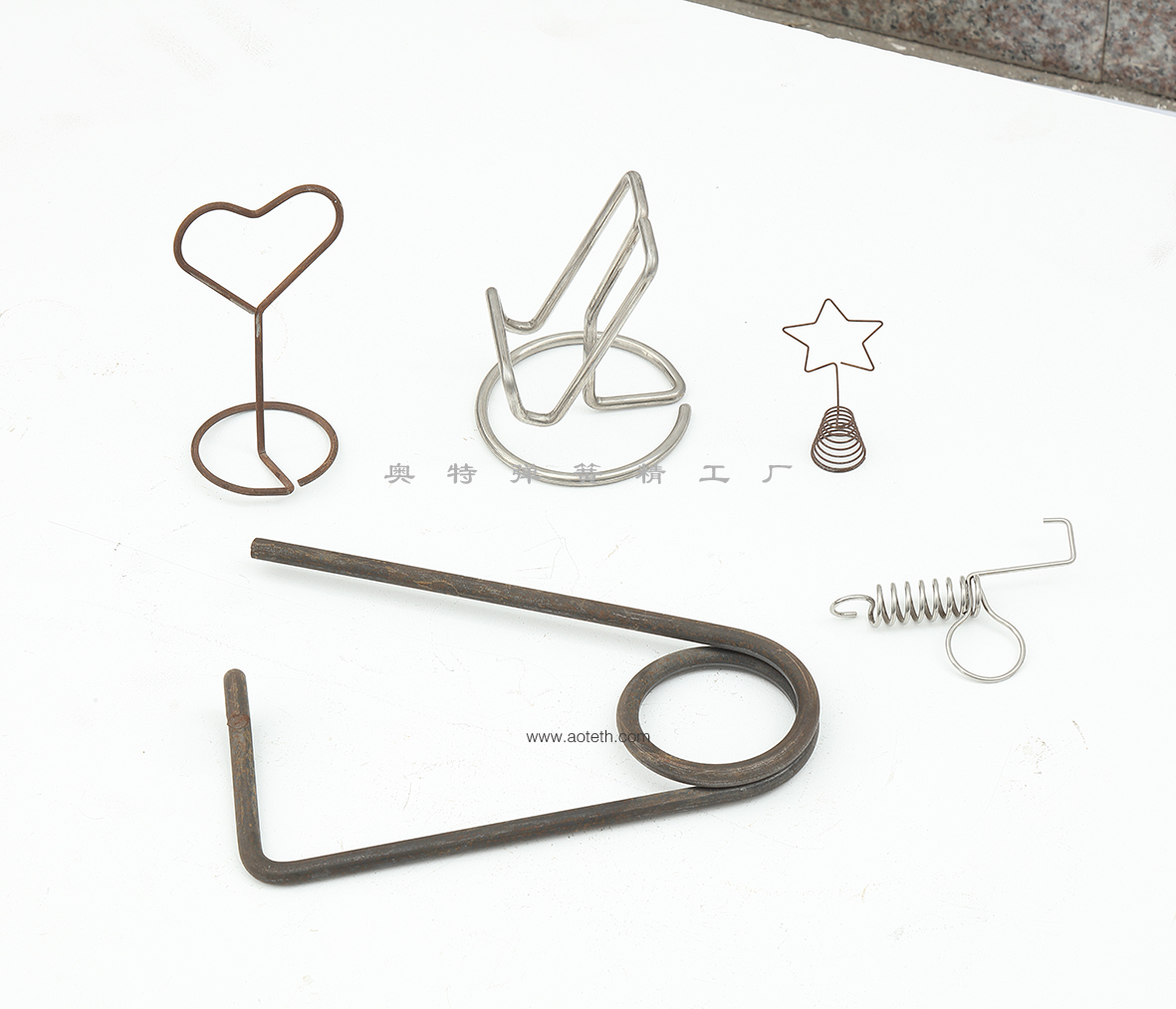 專業(yè)生產(chǎn)廠家新能源汽車異型彈簧